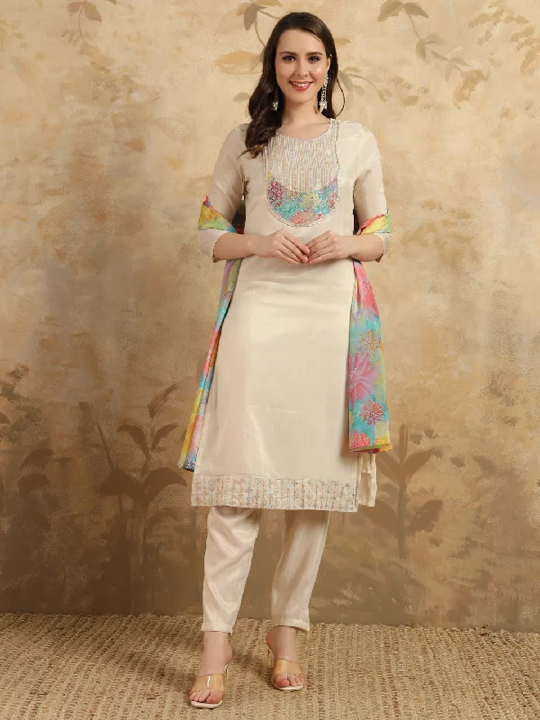 Women Round Neck Embroidered Work Simar Fabric Kurta & Pant With Dupatta Set - Taantav Comfortable Jogger Trousers