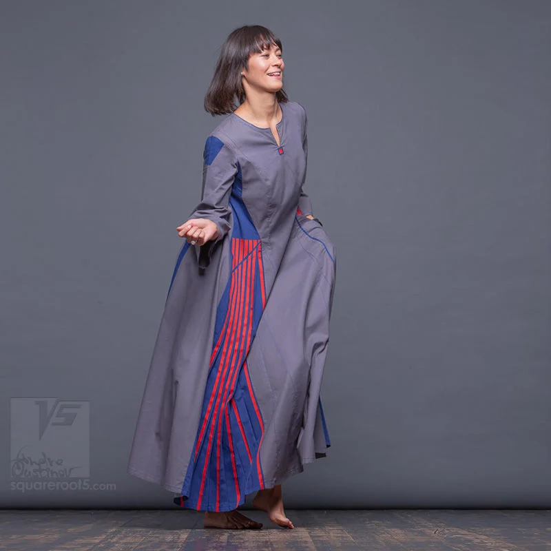 Dress "Revolution" model "LB" Long sleeve Blue sweetheart Neckline Romantic