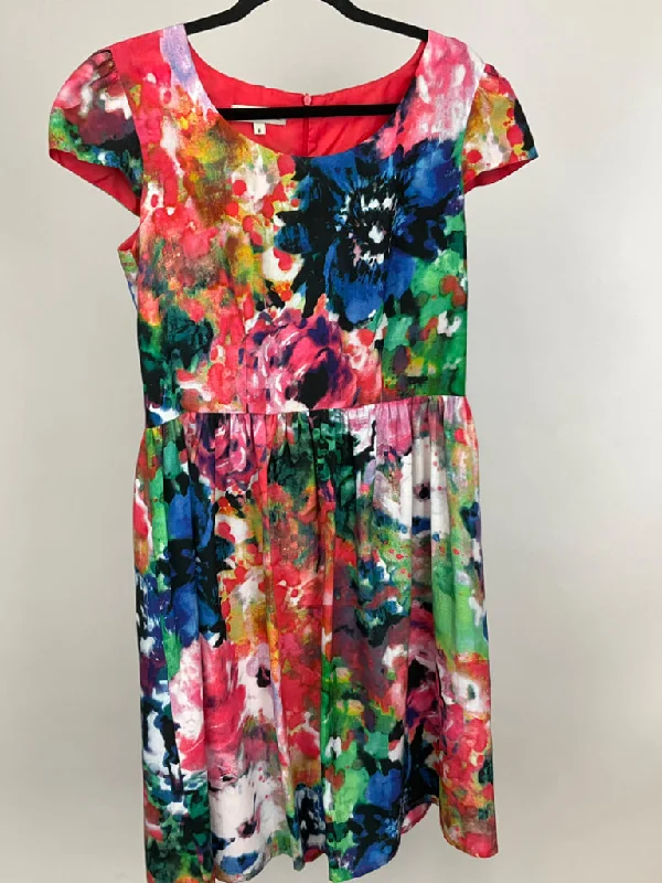 SERRANI FLORAL DRESS SZ 8 Pencil Office Professional