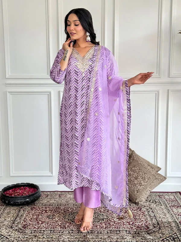 Women V Neck Embroidered Work Silk Fabric Kurta & Pant With Dupatta Set - Taantav Elegant Dress Pants