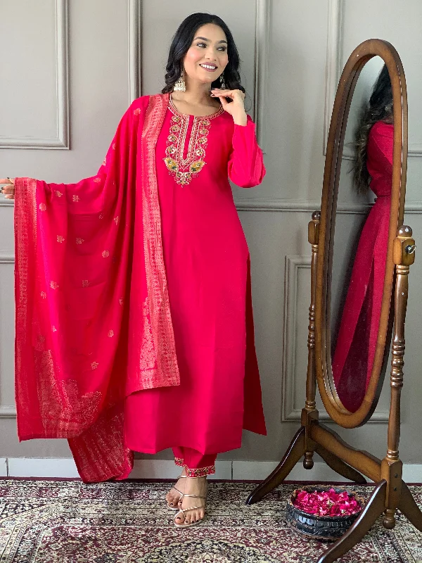 Women Round Neck Embroidered Work, Chanderi Fabric Kurta & Pant With Dupatta Set - Taantav Relaxed Fit Trousers