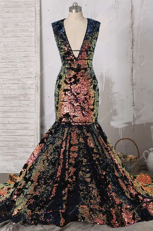 Iridescent Sequin V-neck Dramatic Trumpet Plus Size Prom Dress